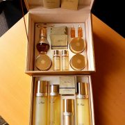 Set 2 tầng OHUI THE FIRST AMPOULE - Tái sinh da, bổ sung tế báo mầm